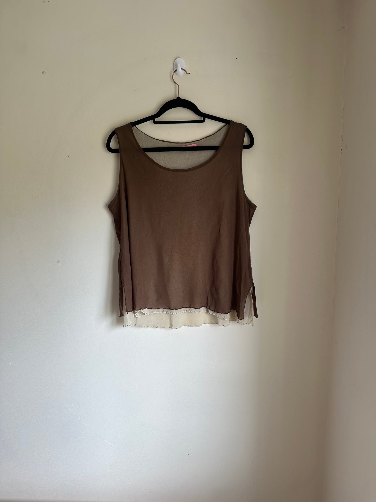 Double layer mesh vest