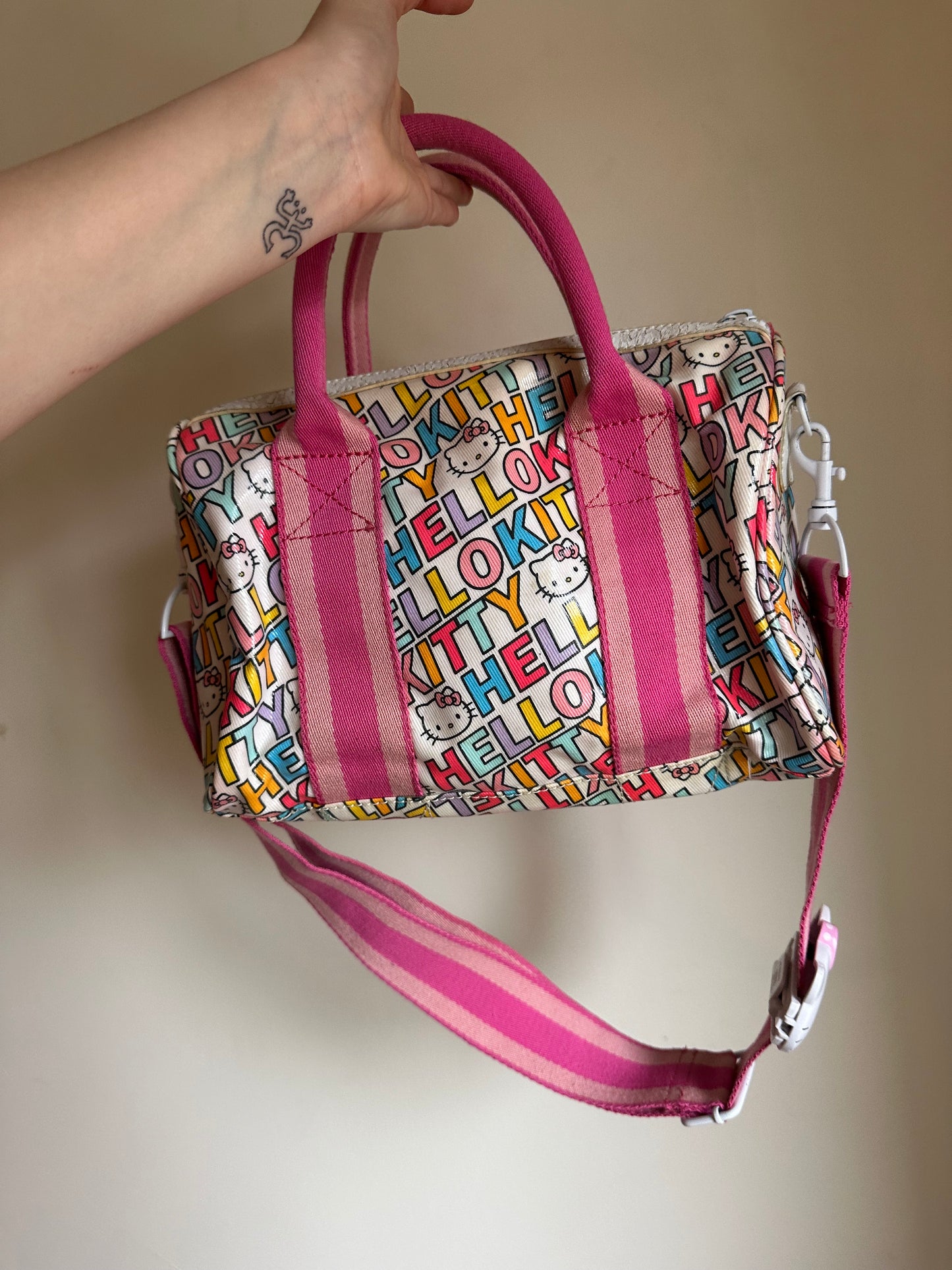 Hello kitty crossbody bag