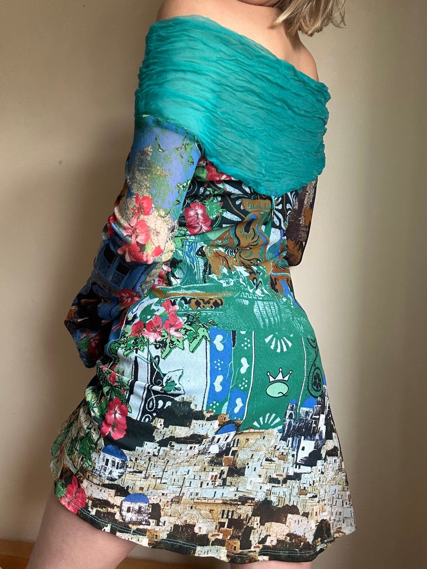 Save the Queen off the shoulder Dress
