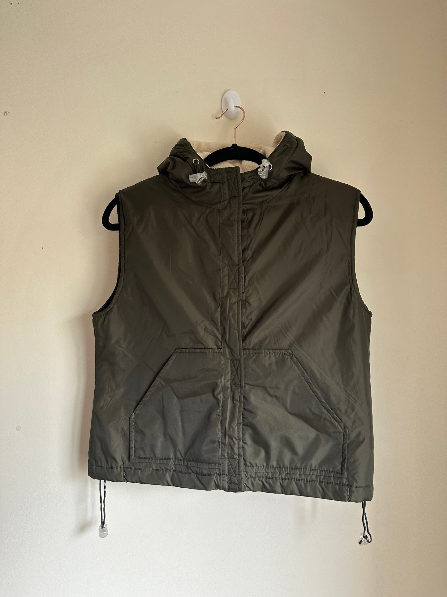 Cropped gilet