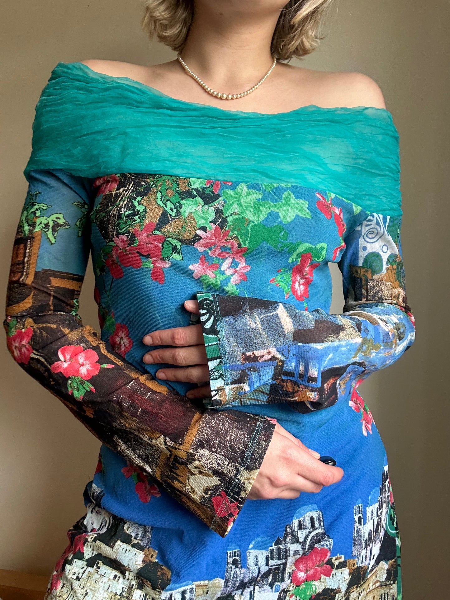 Save the Queen off the shoulder Dress