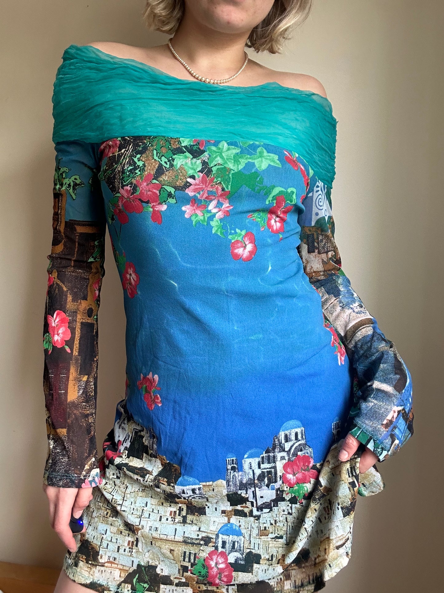 Save the Queen off the shoulder Dress